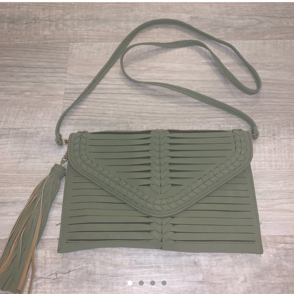 SUPER ADORABLE WOVEN OLIVE COLORED CROSSBODY BAG